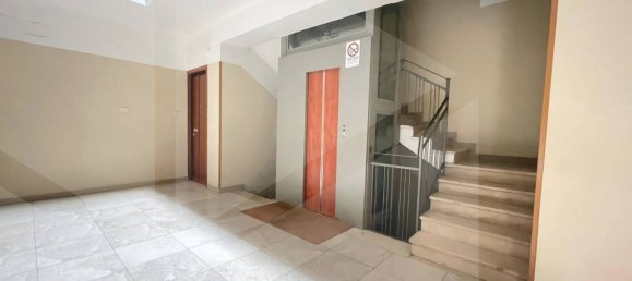 Apartamento de 3 divisões em Bari, Italy N.º 33864 18