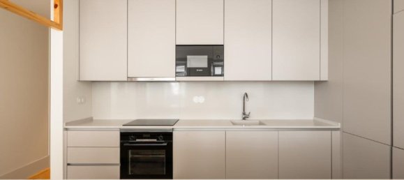 2 bedrooms Apartment in Lisbon, Portugal No. 106584 11