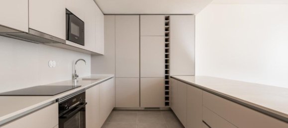 2 bedrooms Apartment in Lisbon, Portugal No. 106584 10