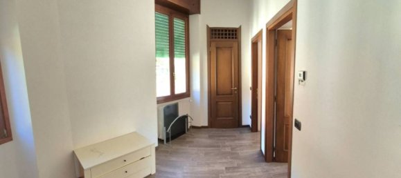 Apartamento de 2 dormitorios en Lecco, Italy No. 323432 23