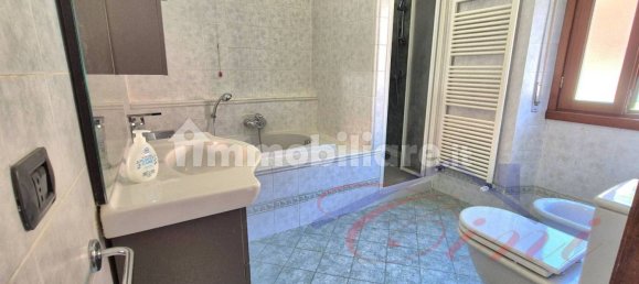 Apartamento de 2 dormitorios en Lecco, Italy No. 323432 30