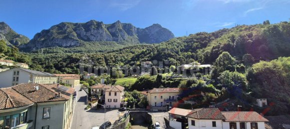 Apartamento de 2 dormitorios en Lecco, Italy No. 323432 18