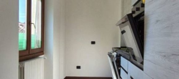 Apartamento de 2 dormitorios en Lecco, Italy No. 323432 11