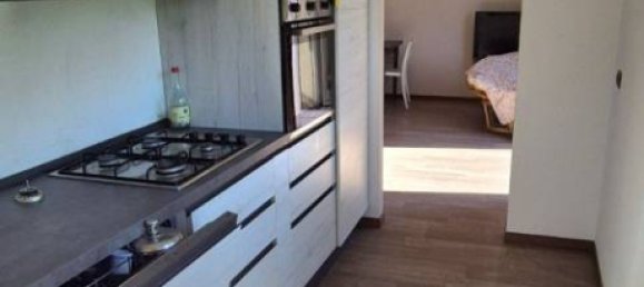 Apartamento de 2 dormitorios en Lecco, Italy No. 323432 10