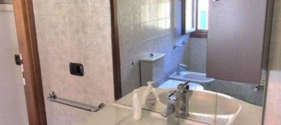 Apartamento de 2 dormitorios en Lecco, Italy No. 323432 34