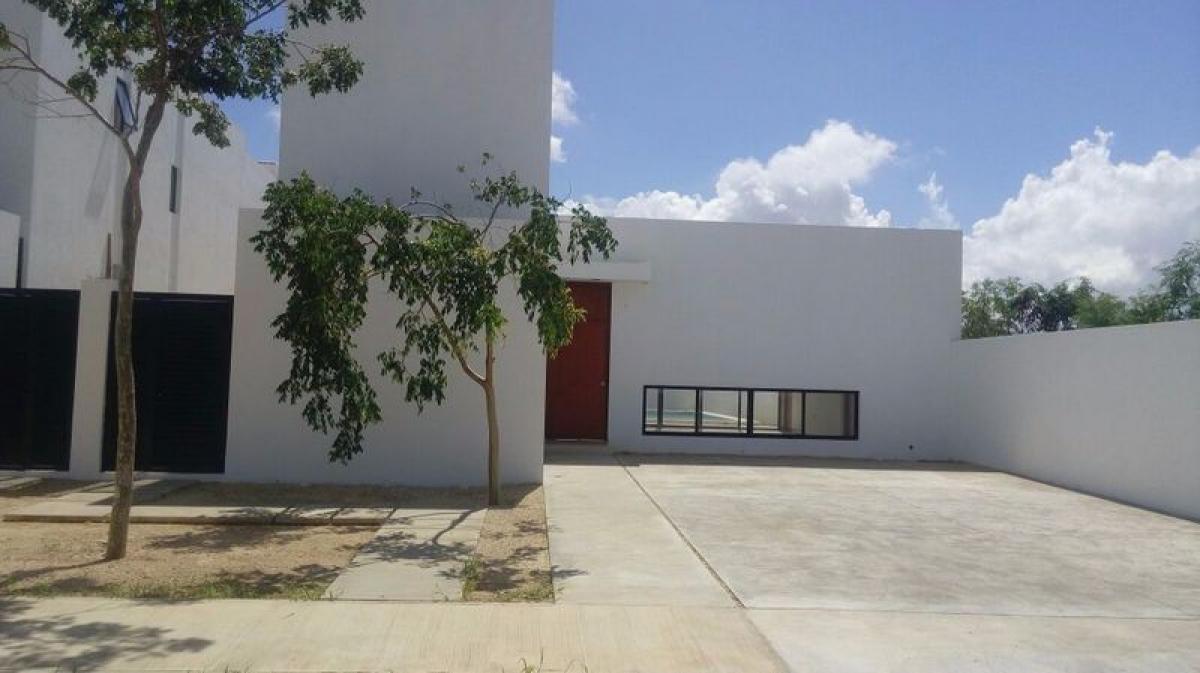 Casa de 3 dormitorios en Mérida, Mexico No. 75837
