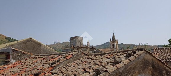 Casa de 4 divisões em Linguaglossa, Italy N.º 2671 18