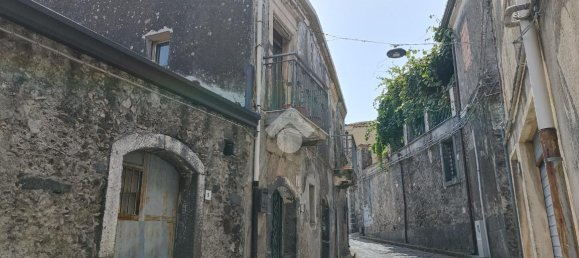 Casa de 4 divisões em Linguaglossa, Italy N.º 2671 16