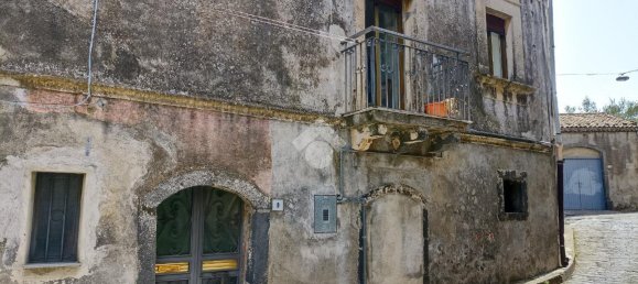 Casa de 4 divisões em Linguaglossa, Italy N.º 2671 15