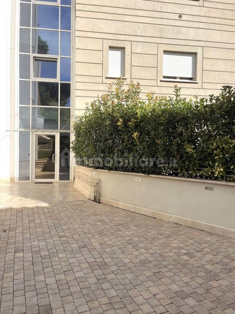 2 bedrooms Apartment in Rome, Italy No. 317562