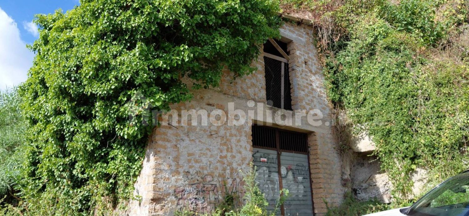  مستودع في Campagnano di Roma, Italy 174متر مربع رقم 336825