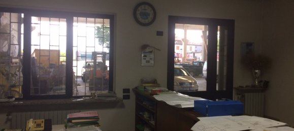 Entrepôt à San Giorgio Piacentino, Italy 2000m² No. 325974 3