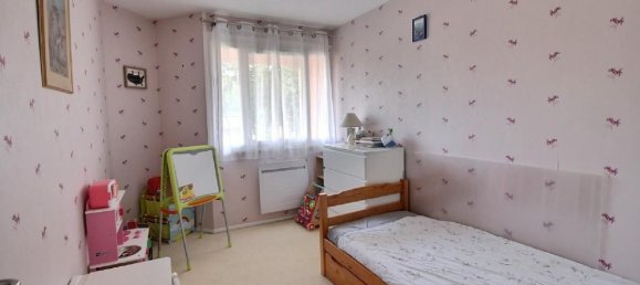 4 bedrooms Duplex in Guyancourt, France No. 187396 3