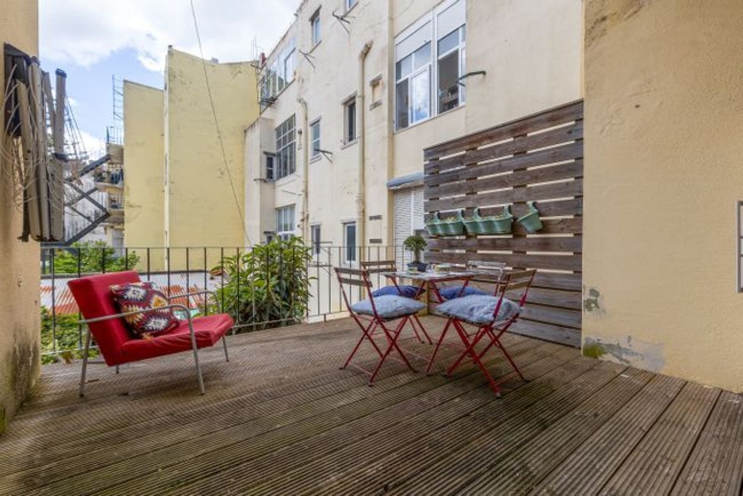 2 bedrooms Apartment in Lisbon, Portugal No. 235673