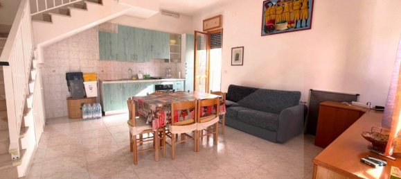 3 rooms House in Campomarino, Italy No. 20024 3
