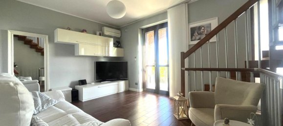 4 bedrooms House in Turin, Italy No. 379755 7
