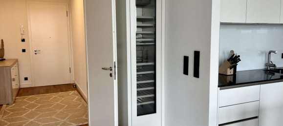 2 rooms Apartment in Eimsbuttel, Germany No. 16699 3