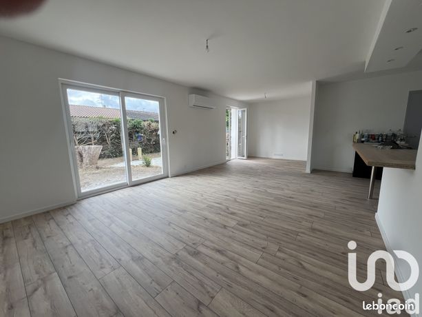 3 bedrooms House in Boe, France No. 312616