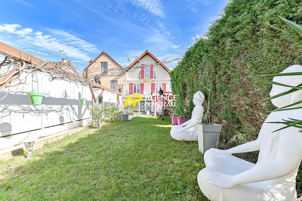 4 bedrooms House in Argenteuil, France No. 179452