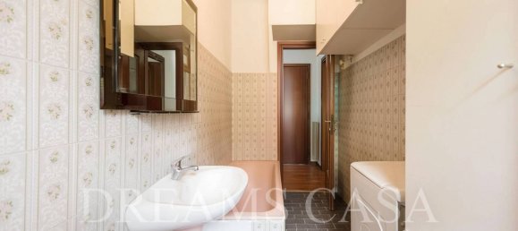 1 bedroom Apartment in Milan, Italy No. 312172 8