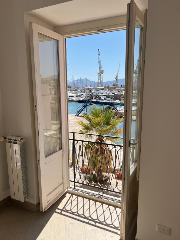 Apartamento de 3 divisões em Palermo, Italy N.º 311688