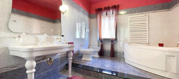 Вилла с 7 комнатами в Момо, Италия № 103209 40