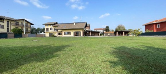 Вилла с 7 комнатами в Момо, Италия № 103209 21