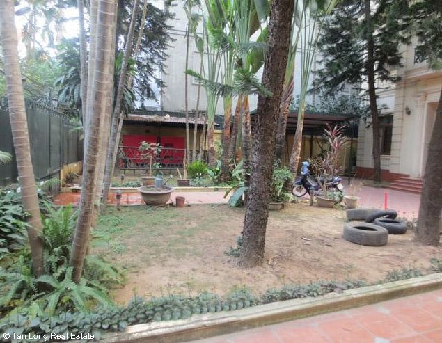 Villa de 5 dormitorios en Tay Ho, Vietnam No. 4540