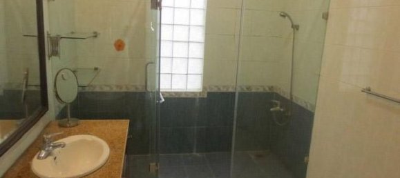 Villa de 5 dormitorios en Tay Ho, Vietnam No. 4540 8