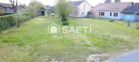 625m² Land in Saint-Pierre-d'Eyraud, France No. 100633 3