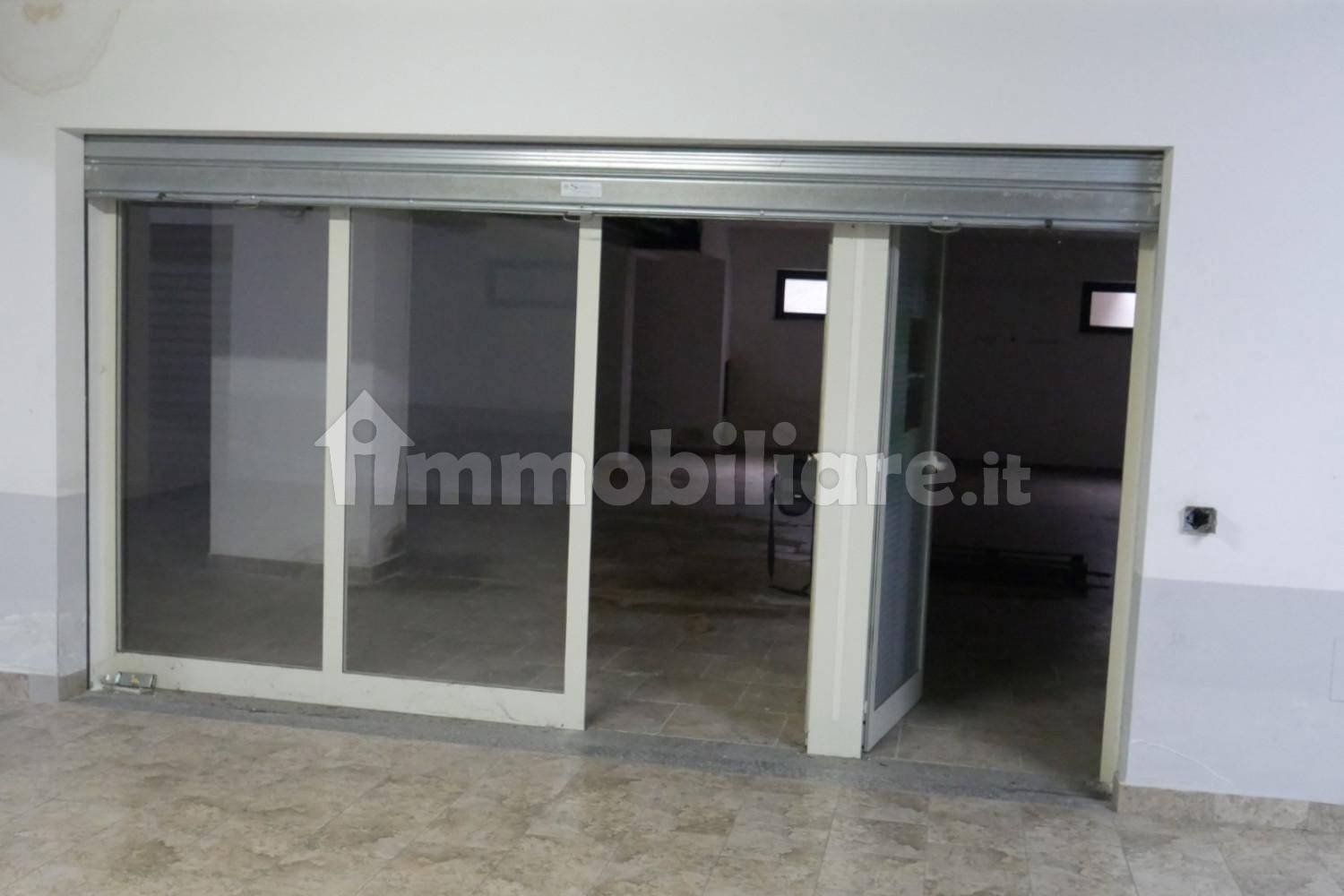 134m² Warehouse in Catanzaro, Italy No. 343978