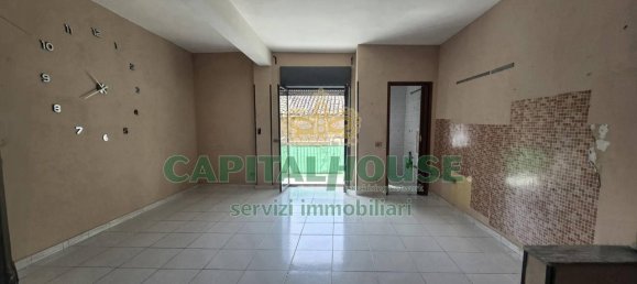 4 rooms Building in San Nicola la Strada, Italy No. 39805 2