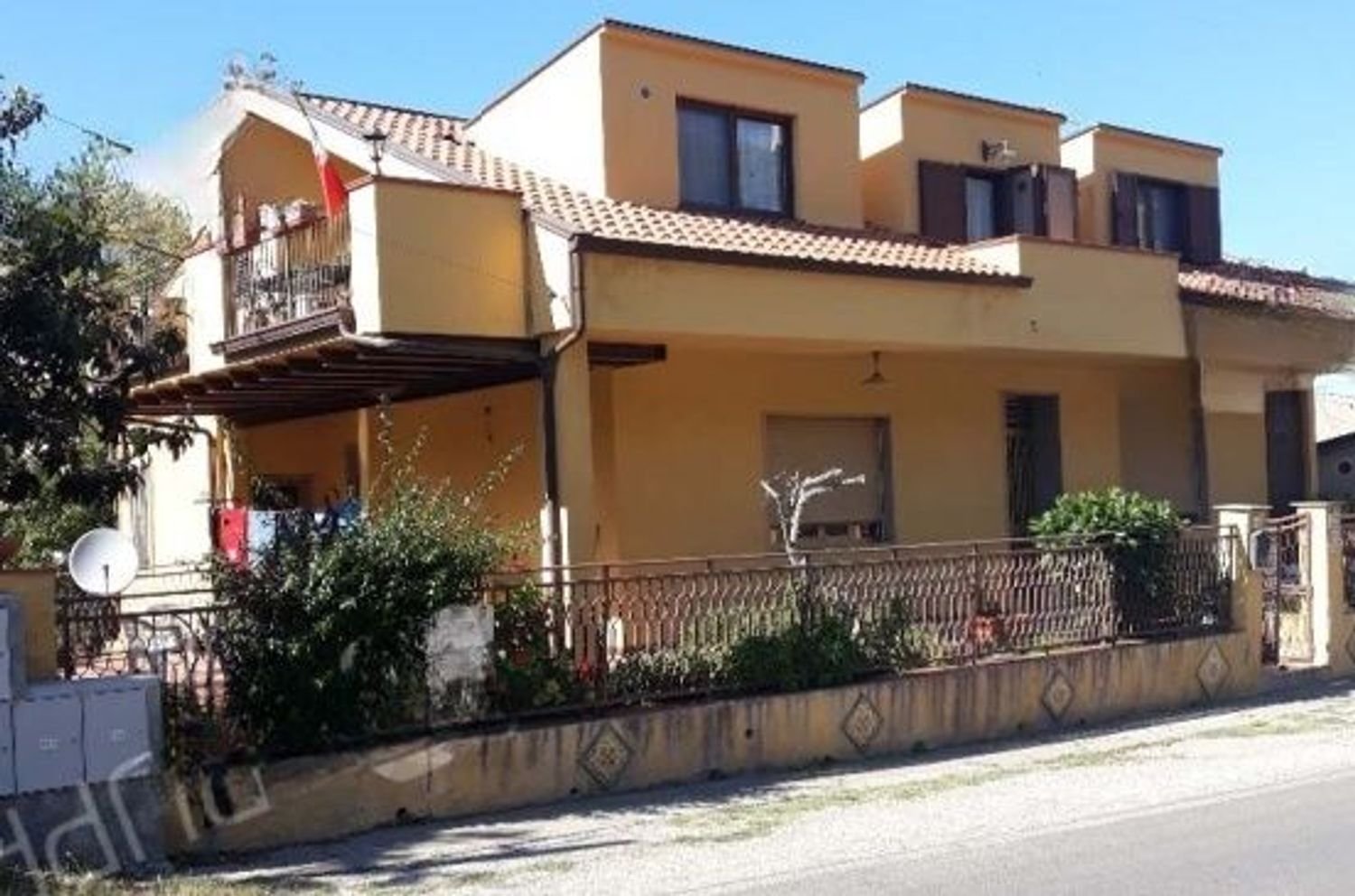 6 rooms Apartment in Santo Stefano di Camastra, Italy No. 37964