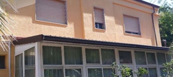 6 rooms Apartment in Santo Stefano di Camastra, Italy No. 37964 3