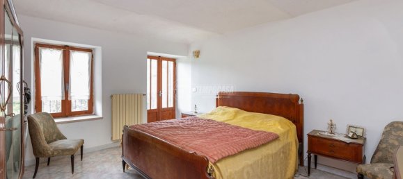 4-Zimmer Haus in Castagneto Po, Italy, Nr. 145533 10