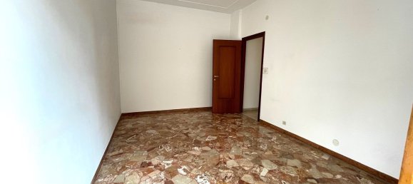 3-Zimmer Wohnung in Genoa, Italy, Nr. 151133 23