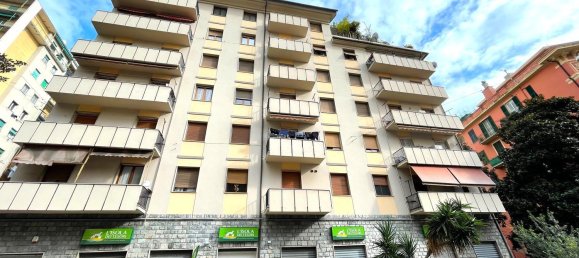 3-Zimmer Wohnung in Genoa, Italy, Nr. 151133 3
