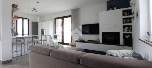 Вилла с 5 комнатами в Казалетто ди Сопра, Италия № 89039 18