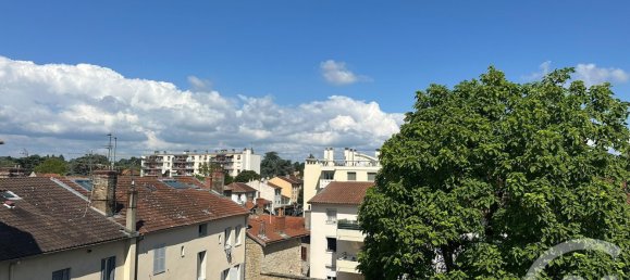 3 bedrooms Apartment in Rhone, France No. 279775 3
