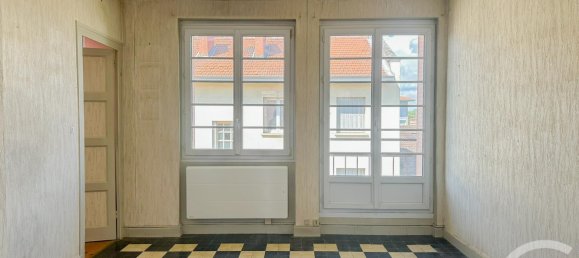 3 bedrooms Apartment in Rhone, France No. 279775 4