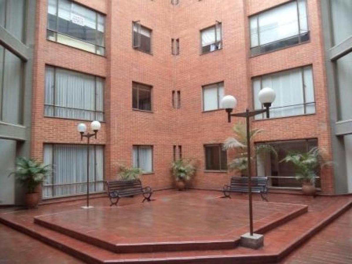 Дом с 3 спальнями в Богота, Колумбия № 10409