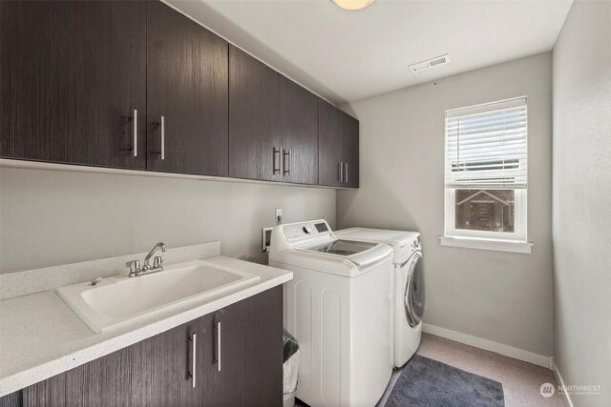 5 bedrooms House in Bonney Lake, USA No. 437225