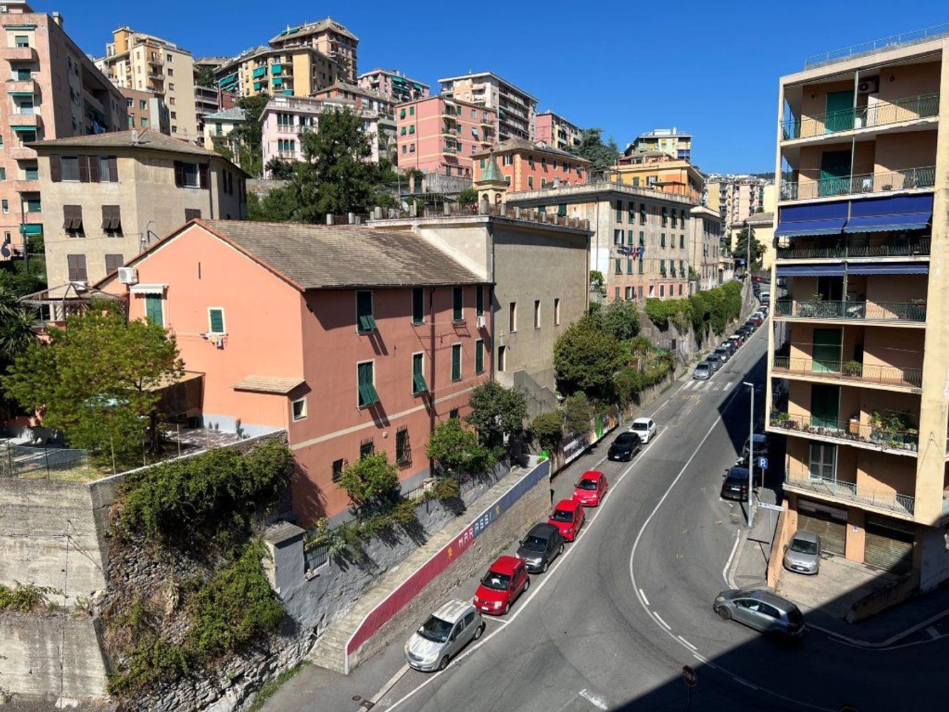 2 bedrooms Apartment in Genoa, Italy No. 342210