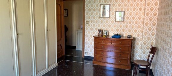 2 bedrooms Apartment in Genoa, Italy No. 342210 3