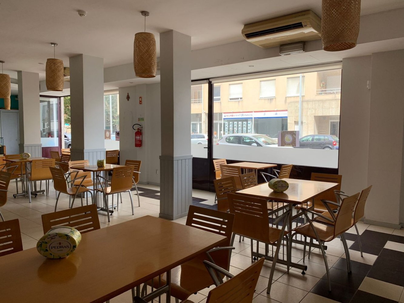 Коммерческая недвижимость 136м² в Матозиньюш, Португалия № 196711