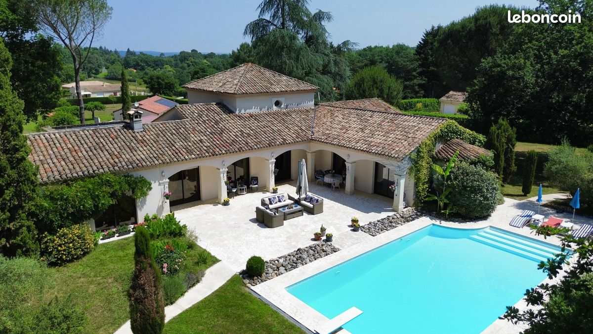 5 bedrooms House in Bergerac, France No. 342313