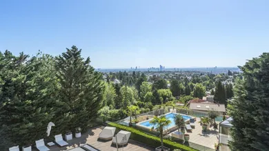 4-salle Appartement à Wahring, Austria No. 198653