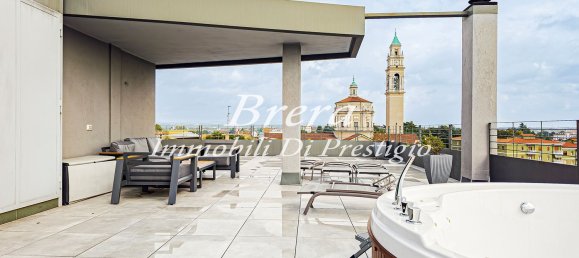 5 Schlafzimmer Doppelhaus in Villasanta, Italy, Nr. 361182 32