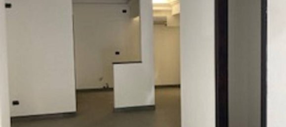 3 rooms Commercial property in Pistoia, Italy No. 41472 3