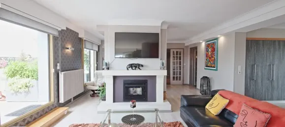 Apartamento de 5 habitaciónes en Sainte-Catherine, France No. 154871 2